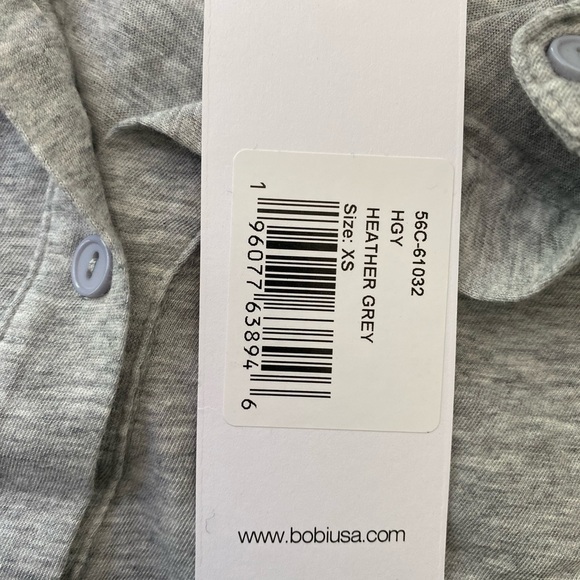 Revolve Bobi Los Angeles Bishop Long Sleeve Button Up Curve Hem Size XS Gray NWT - Picture 6 of 7